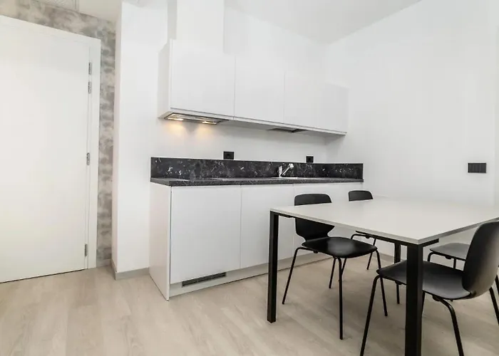 מלון דירות Cala Vela Tower ריצ'יונה